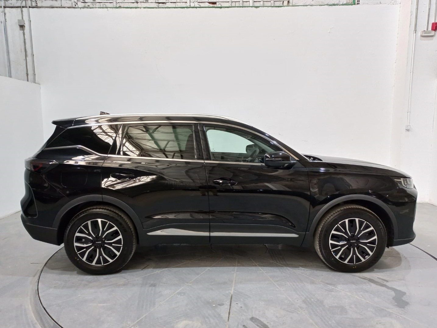 EBRO s700 S700 PHEV Luxury