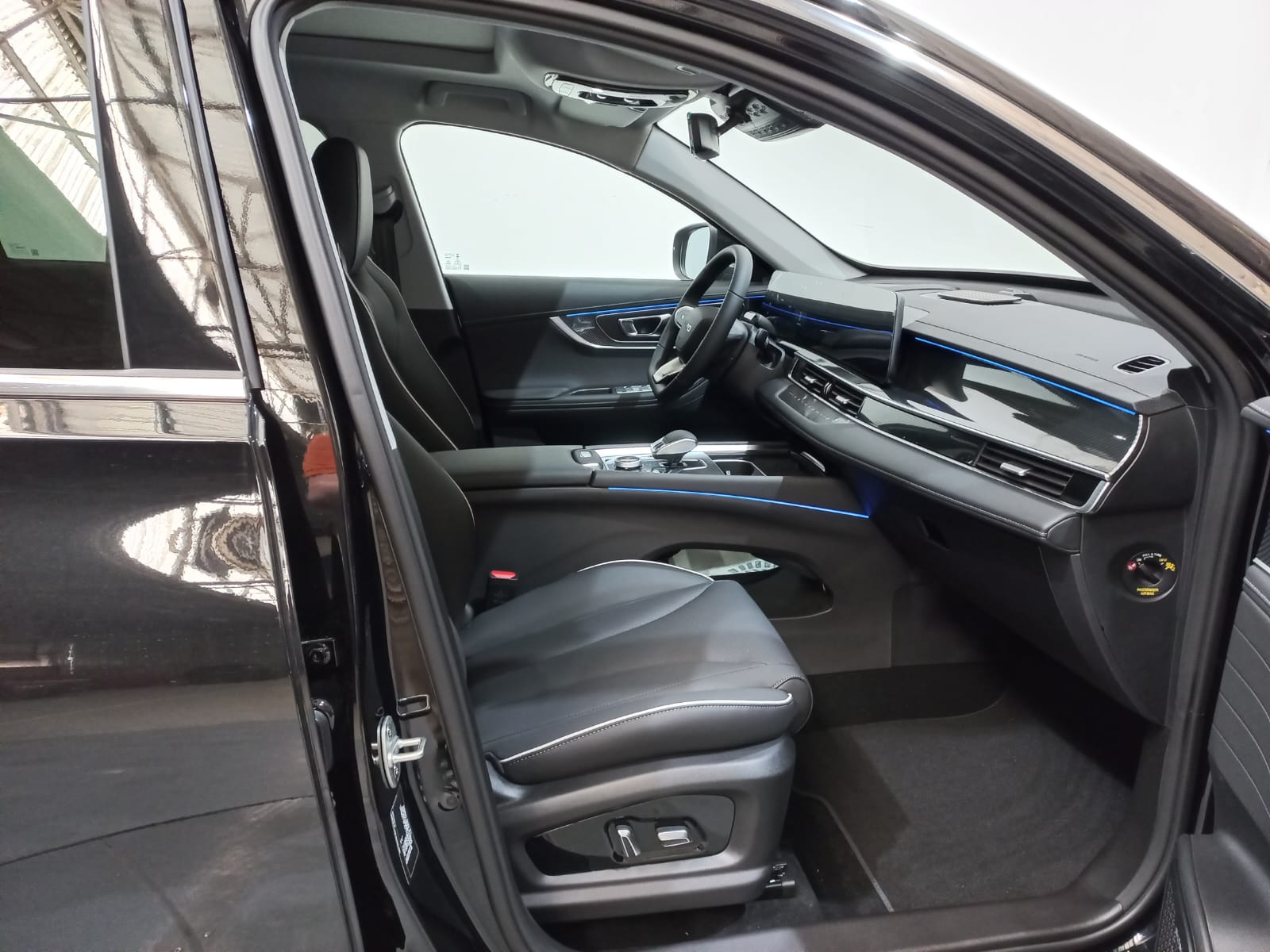 EBRO s700 S900 PHEV LUXURY