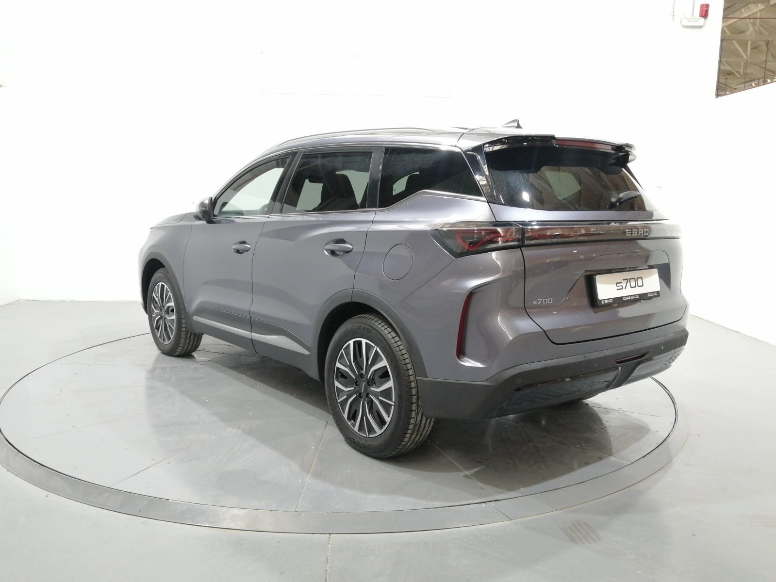 EBRO s700 S900 PHEV LUXURY